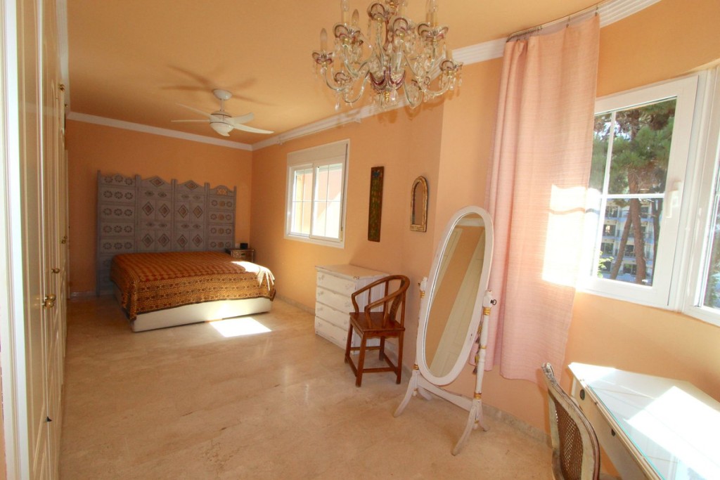 2 Bed, 2 Bath, ApartmentFor Sale, Elviria, Malaga