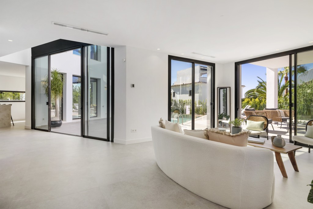 5 Bed, 5 Bath, HouseFor Sale, Marbella, Malaga