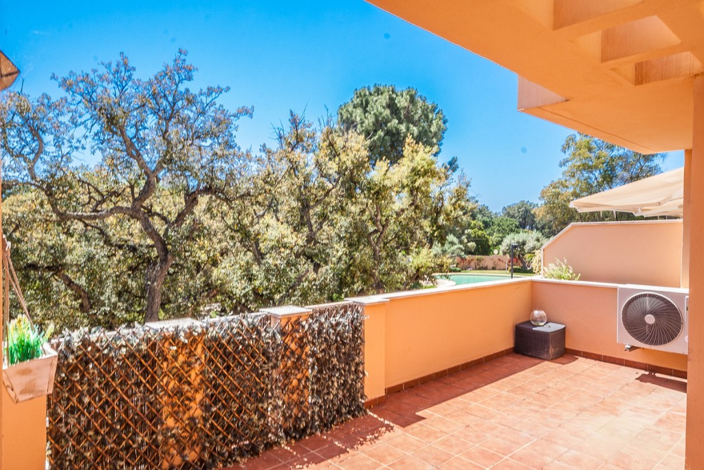 3 Bed, 2 Bath, ApartmentFor Sale, Elviria, Malaga