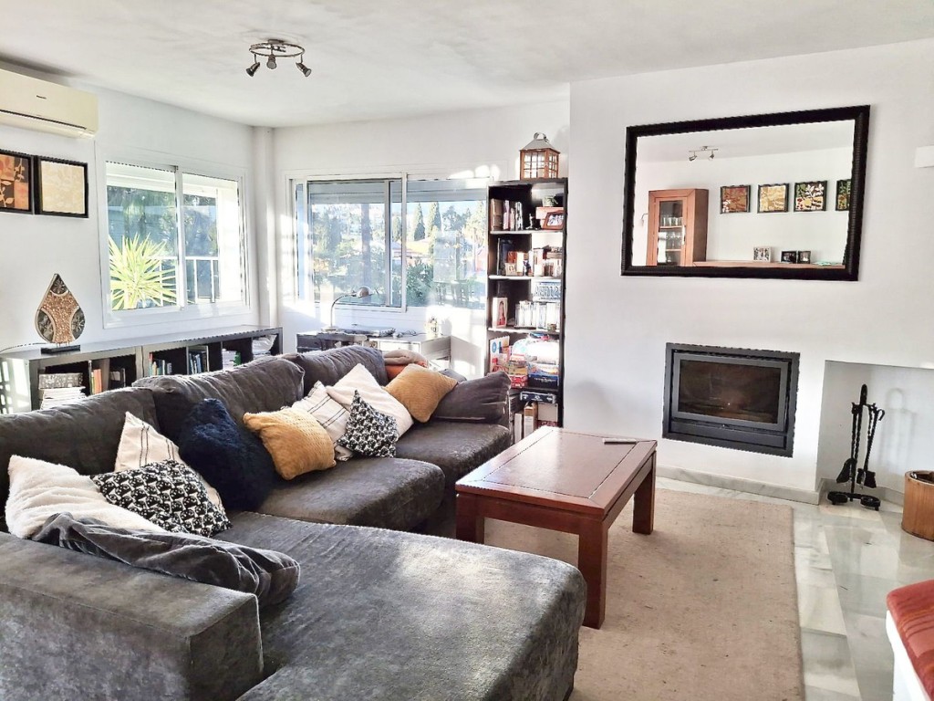 3 Bed, 2 Bath, ApartmentFor Sale, Mijas, Malaga