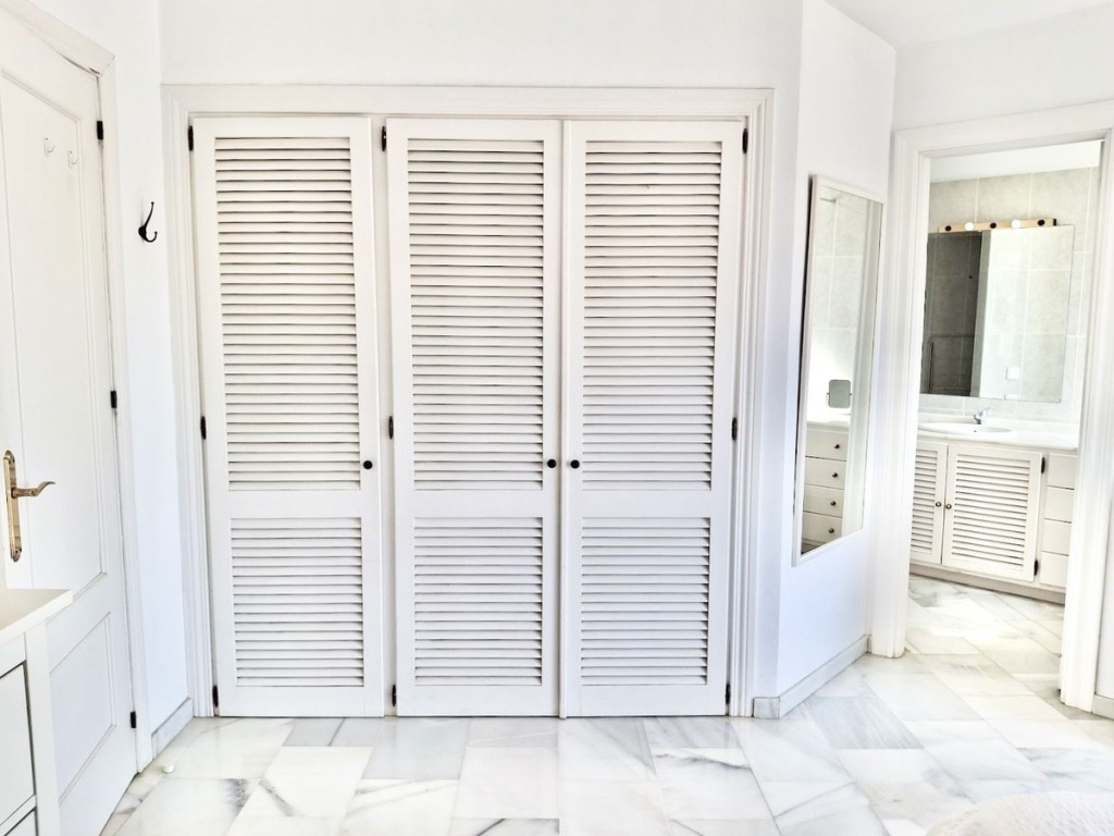 3 Bed, 2 Bath, ApartmentFor Sale, Mijas, Malaga