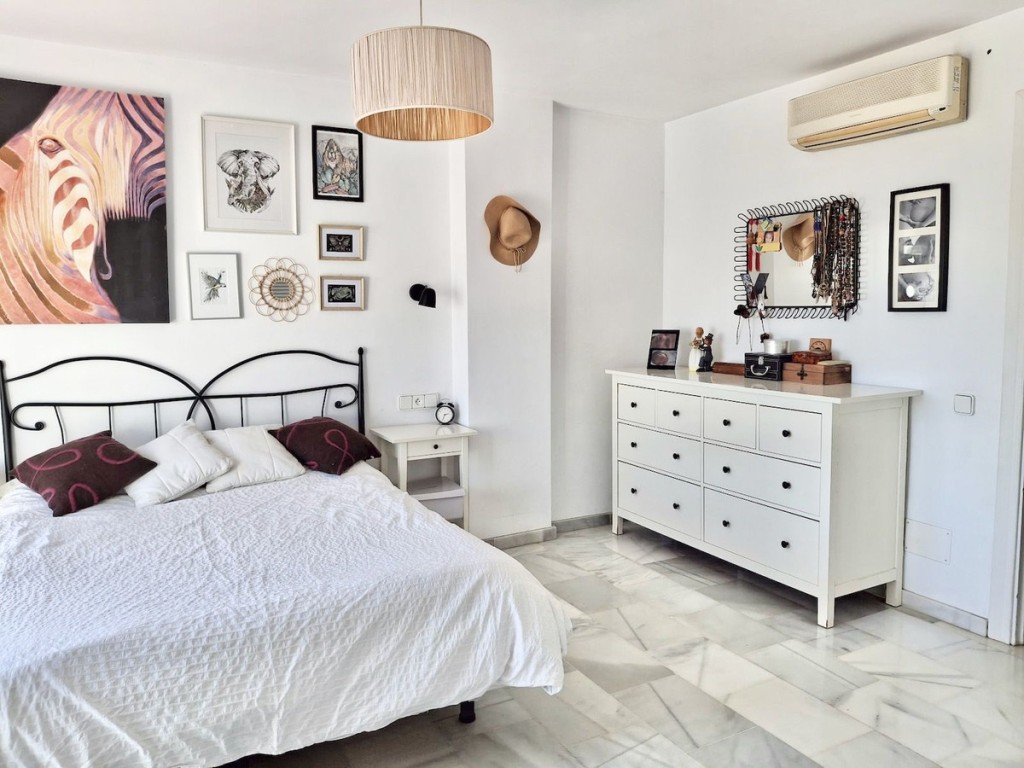 3 Bed, 2 Bath, ApartmentFor Sale, Mijas, Malaga