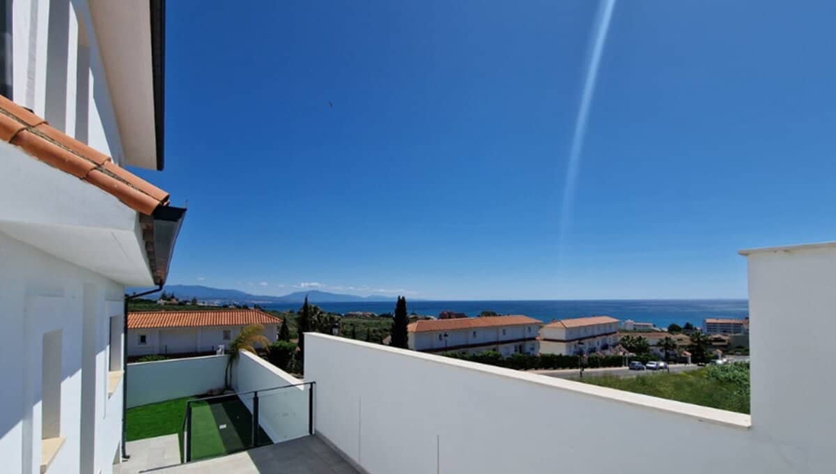 2 Bed, 2 Bath, HouseFor Sale, La Duquesa, Malaga