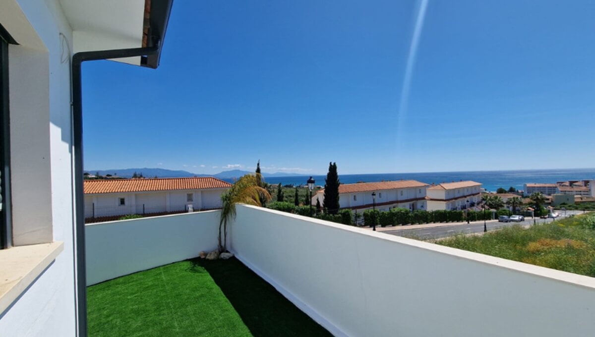 2 Bed, 2 Bath, HouseFor Sale, La Duquesa, Malaga