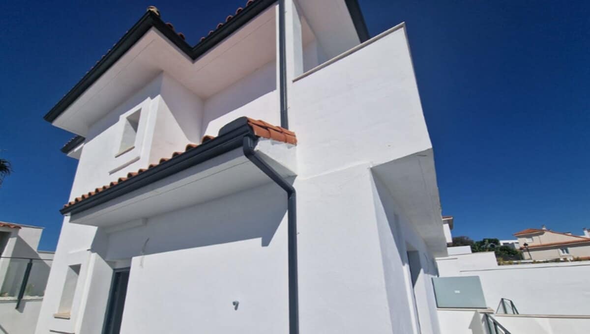 2 Bed, 2 Bath, HouseFor Sale, La Duquesa, Malaga