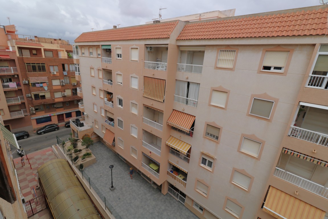 2 Bed, 1 Bath, ApartmentFor Sale, Playa Del Acequion, Alicante