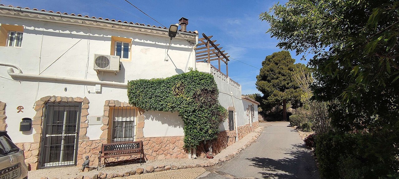 4 Bed, 2 Bath, HouseFor Sale, Raspay, Alicante 4 Bed, 2 Bath, HouseFor Sale, Raspay, Alicante