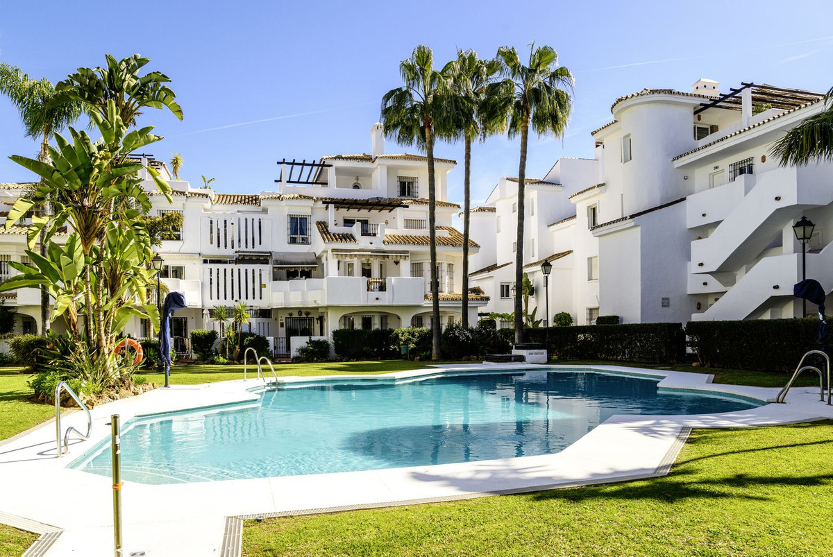 3 Bed, 2 Bath, ApartmentFor Sale, Nueva Andalucia, Malaga 3 Bed, 2 Bath, ApartmentFor Sale, Nueva Andalucia, Malaga