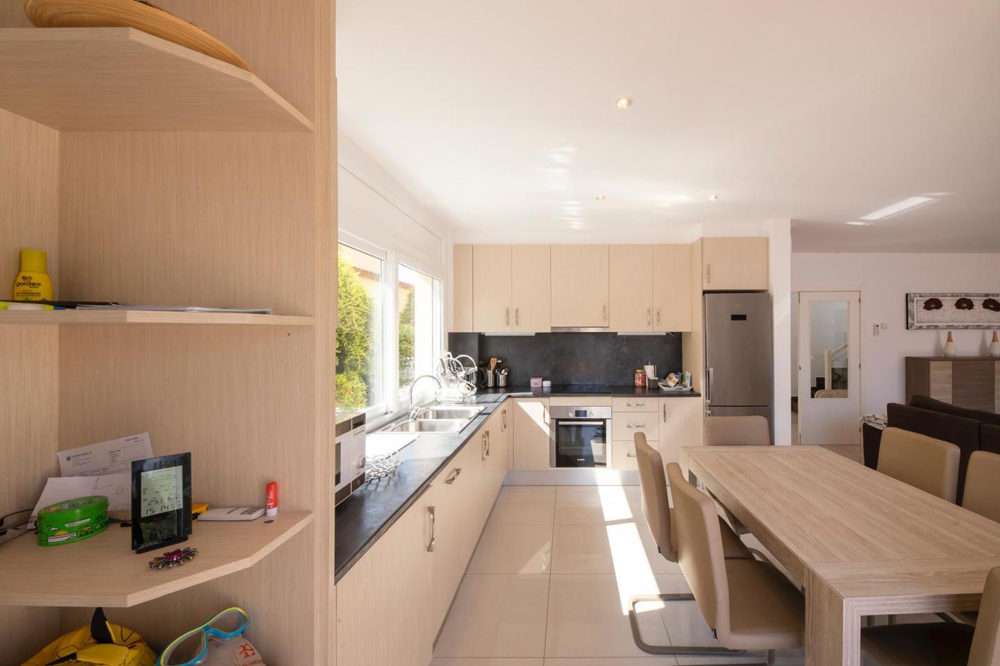 3 Bed, 3 Bath, HouseFor Sale, Roses, Girona, 17480 3 Bed, 3 Bath, HouseFor Sale, Roses, Girona, 17480