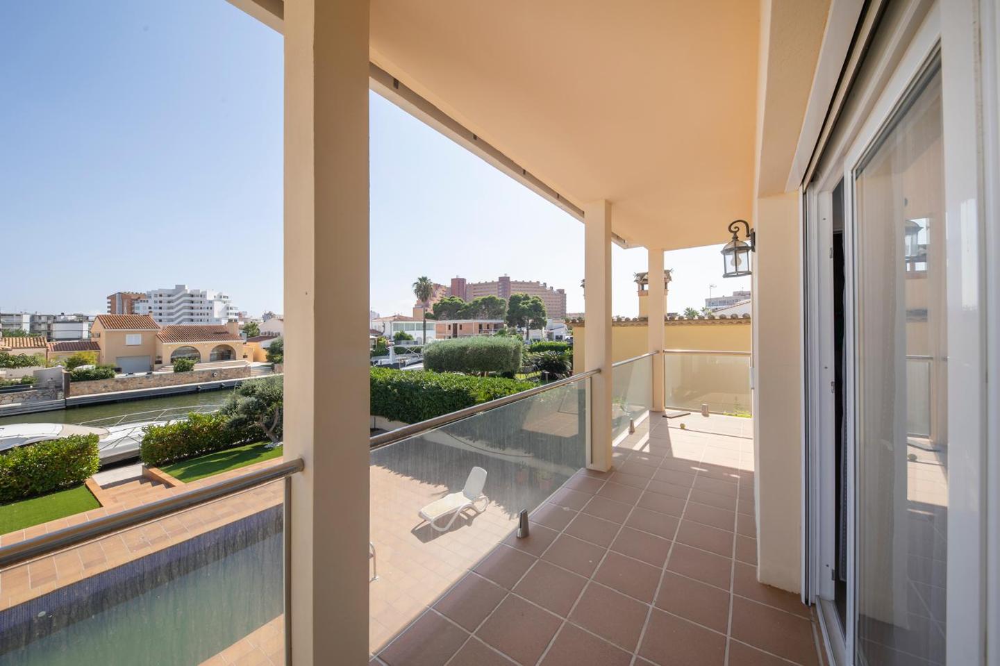 3 Bed, 3 Bath, HouseFor Sale, Roses, Girona, 17480 3 Bed, 3 Bath, HouseFor Sale, Roses, Girona, 17480