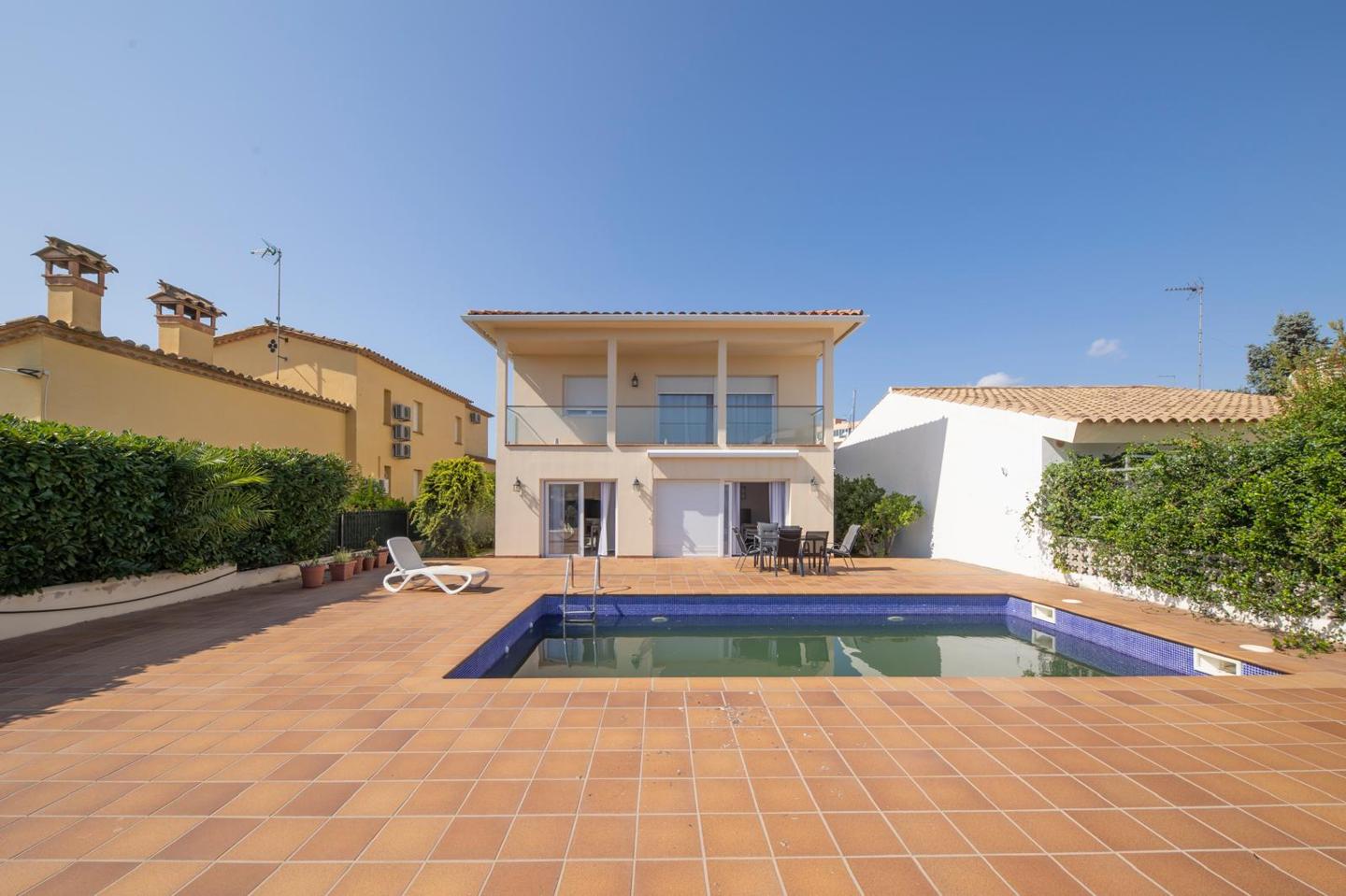 3 Bed, 3 Bath, HouseFor Sale, Roses, Girona, 17480 3 Bed, 3 Bath, HouseFor Sale, Roses, Girona, 17480