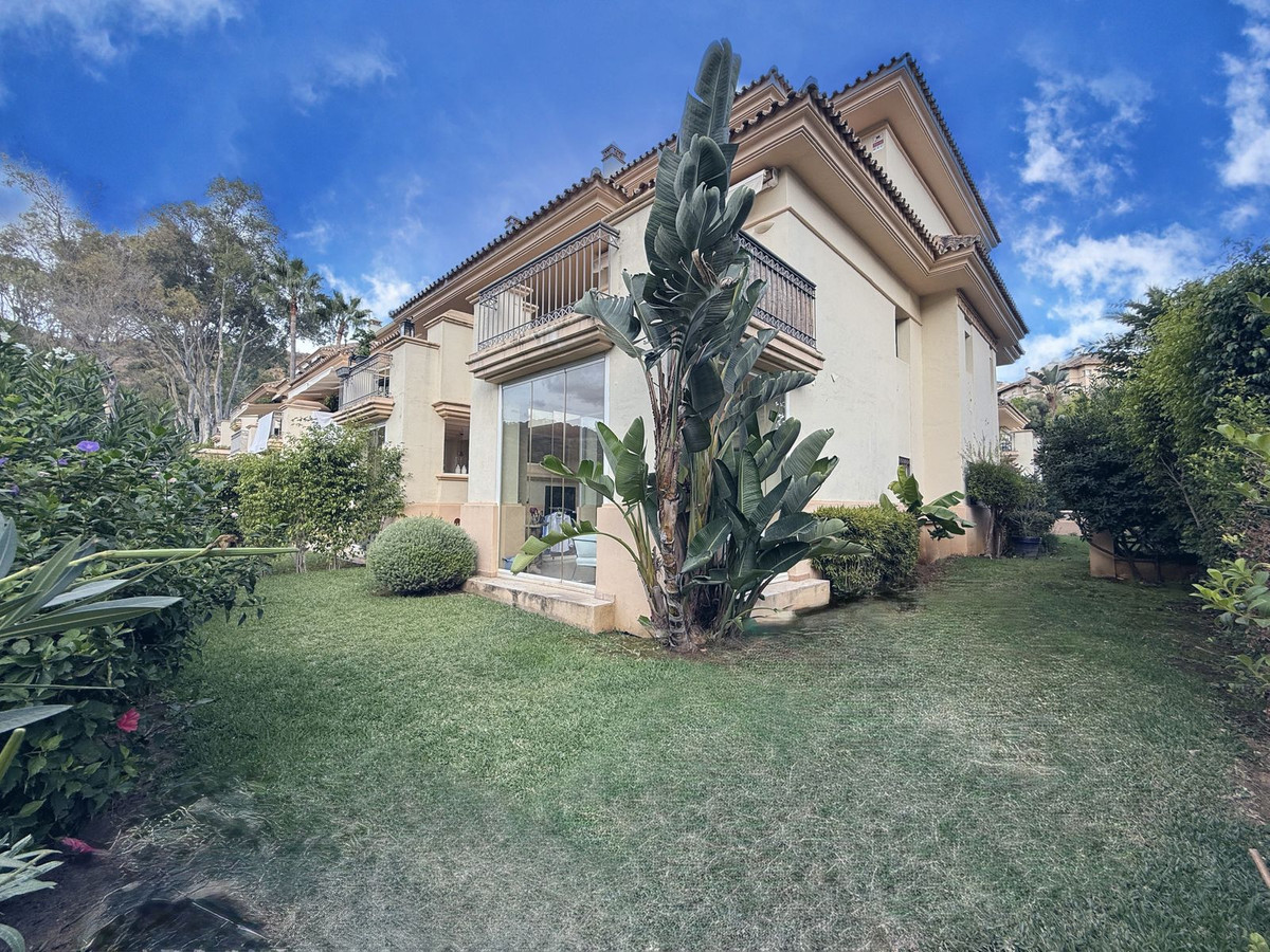 2 Bed, 2 Bath, ApartmentFor Sale, Río Real, Malaga