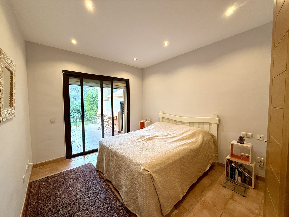 2 Bed, 2 Bath, ApartmentFor Sale, Río Real, Malaga