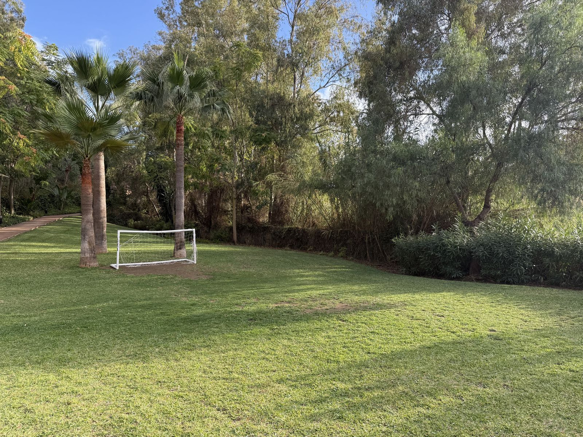 2 Bed, 2 Bath, ApartmentFor Sale, Río Real, Malaga