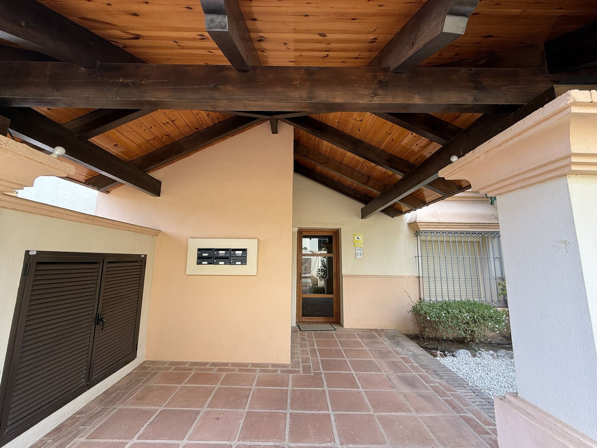 2 Bed, 2 Bath, ApartmentFor Sale, Río Real, Malaga