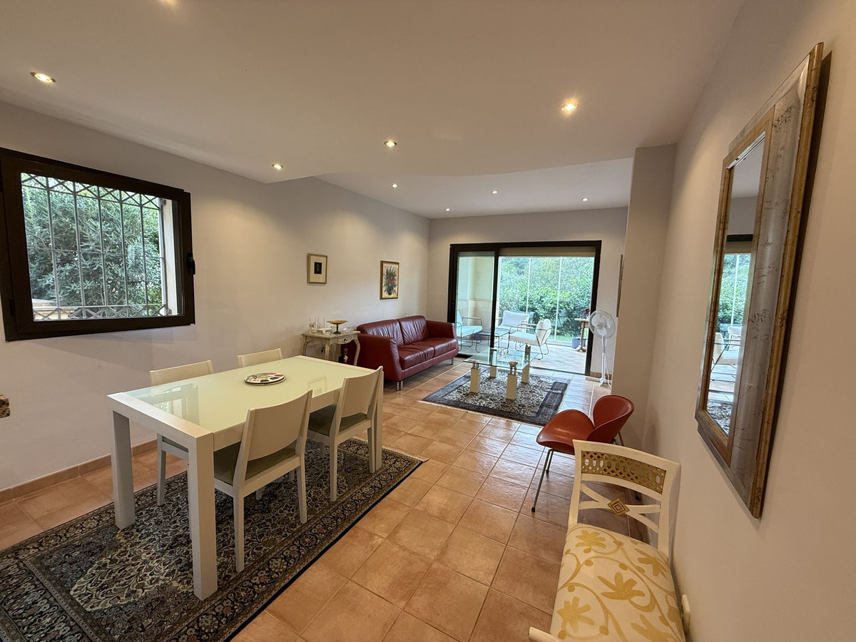 2 Bed, 2 Bath, ApartmentFor Sale, Río Real, Malaga