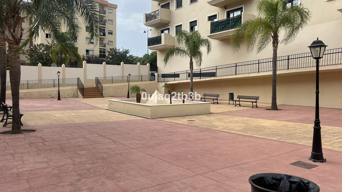 3 Bed, 2 Bath, ApartmentFor Sale, Estepona, Malaga