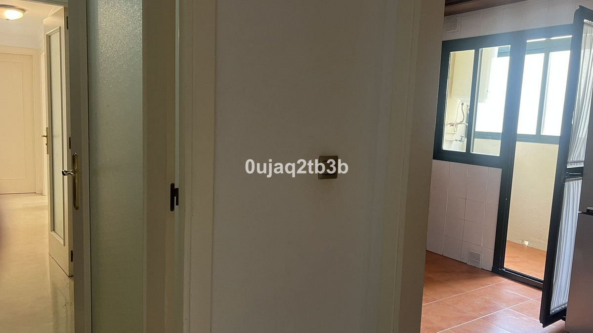 3 Bed, 2 Bath, ApartmentFor Sale, Estepona, Malaga