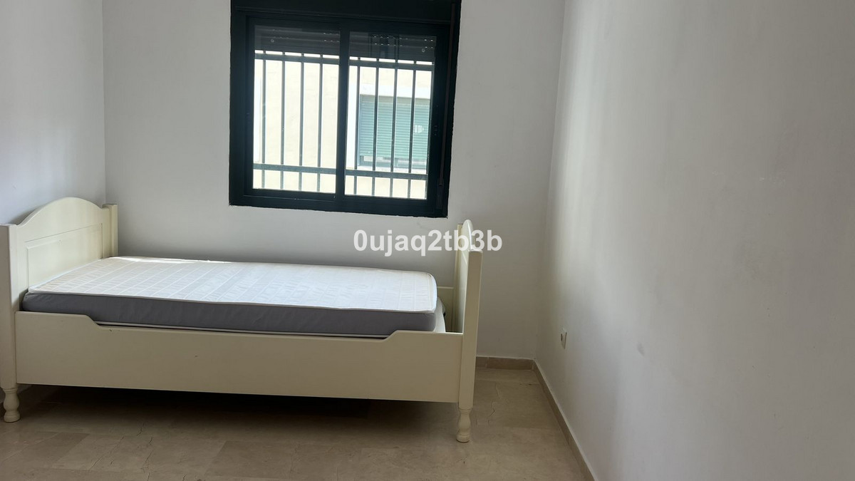 3 Bed, 2 Bath, ApartmentFor Sale, Estepona, Malaga