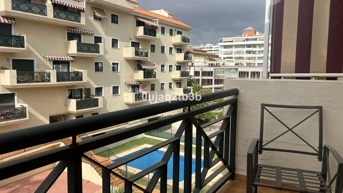 3 Bed, 2 Bath, ApartmentFor Sale, Estepona, Malaga