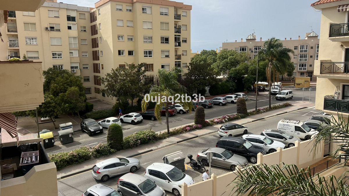 3 Bed, 2 Bath, ApartmentFor Sale, Estepona, Malaga