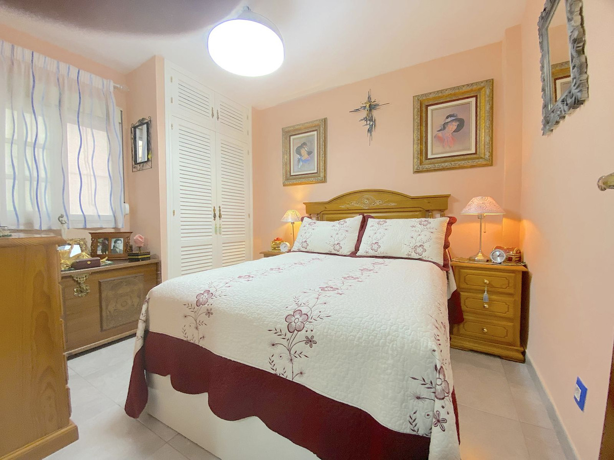 3 Bed, 2 Bath, ApartmentFor Sale, Fuengirola, Malaga