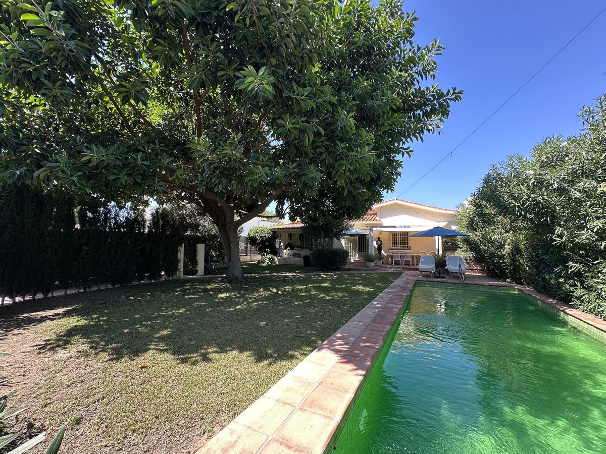 3 Bed, 2 Bath, HouseFor Sale, San Pedro de Alcantara, Malaga