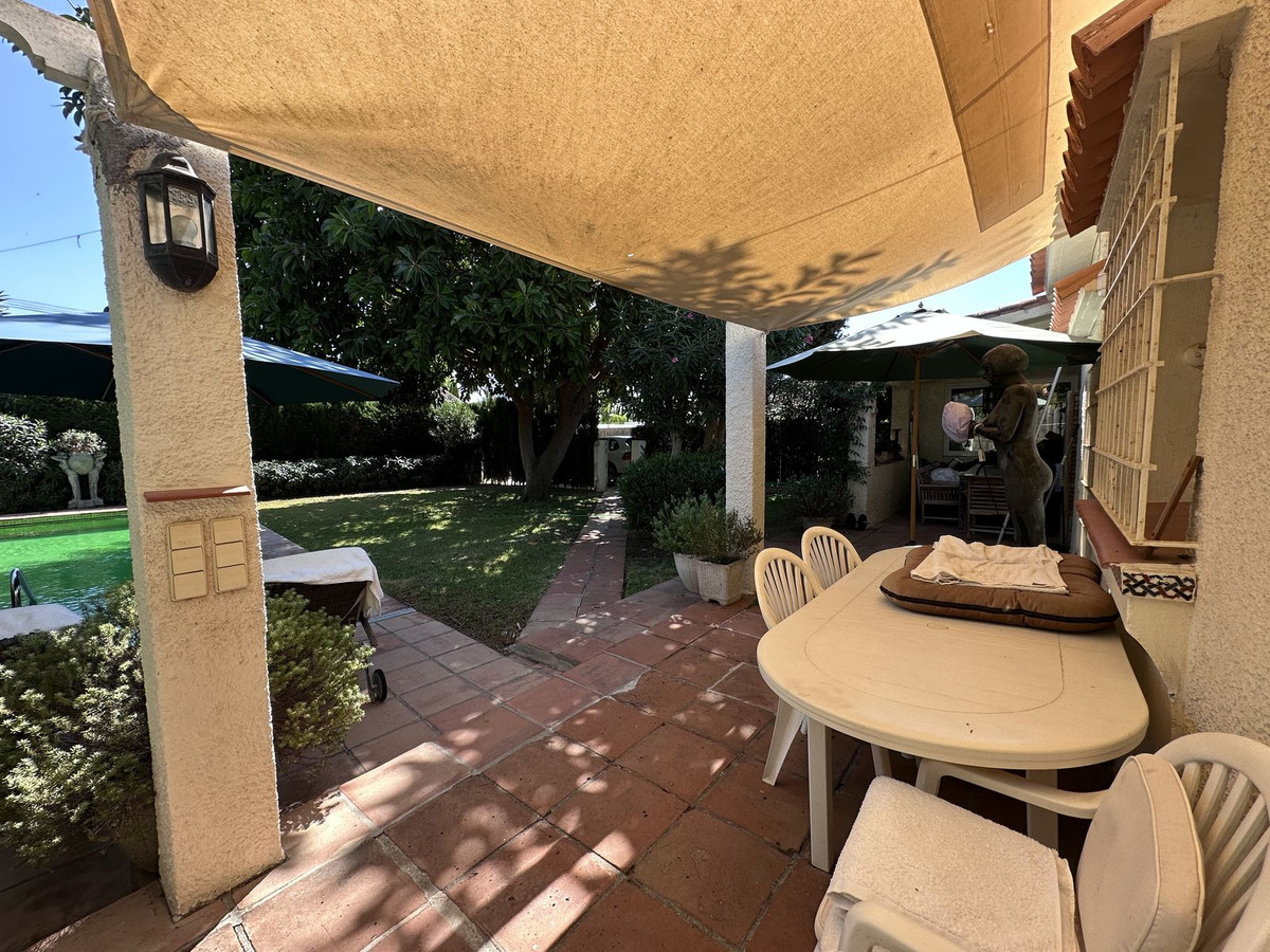 3 Bed, 2 Bath, HouseFor Sale, San Pedro de Alcantara, Malaga