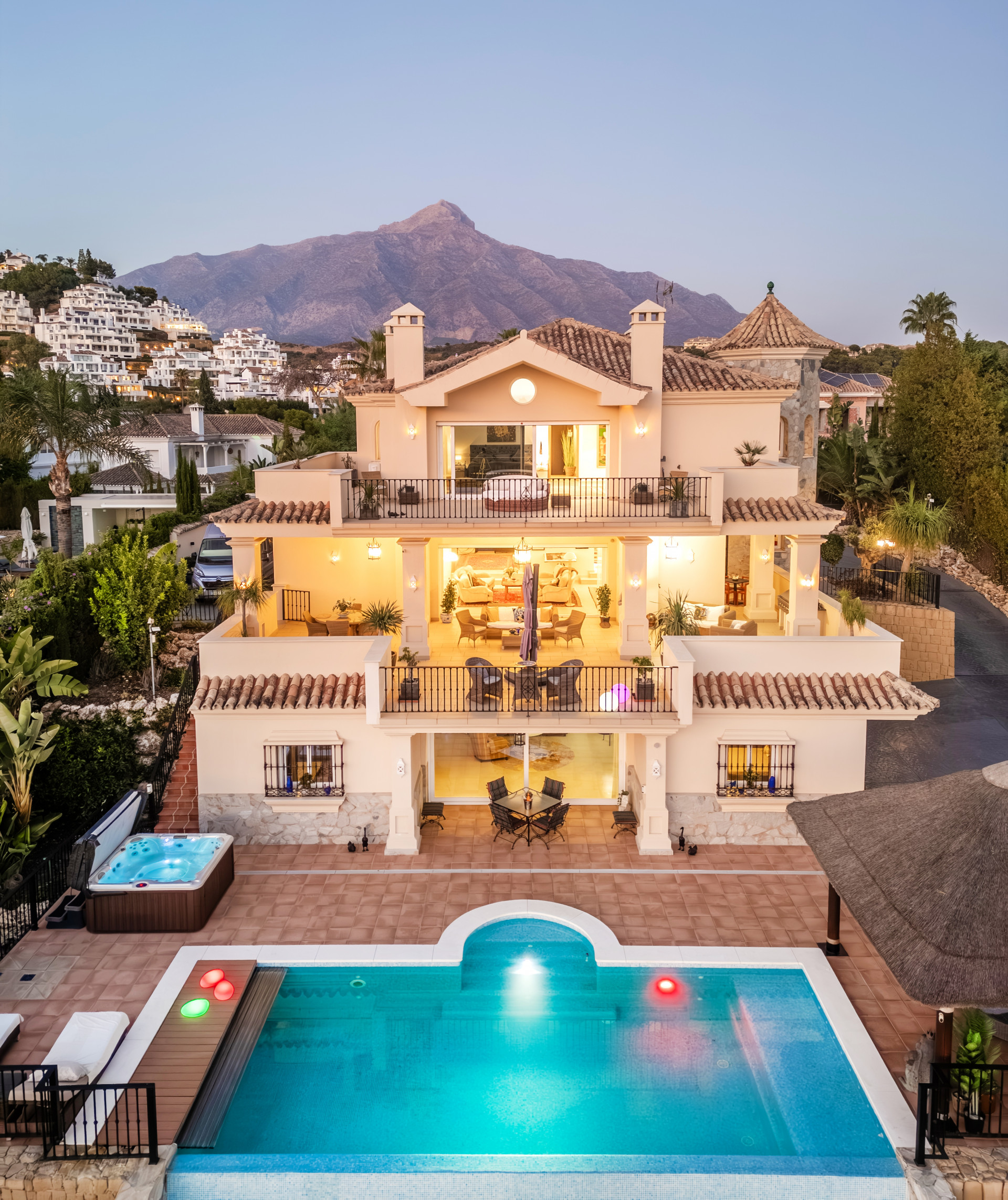 4 Bed, 4 Bath, HouseFor Sale, Marbella, Malaga
