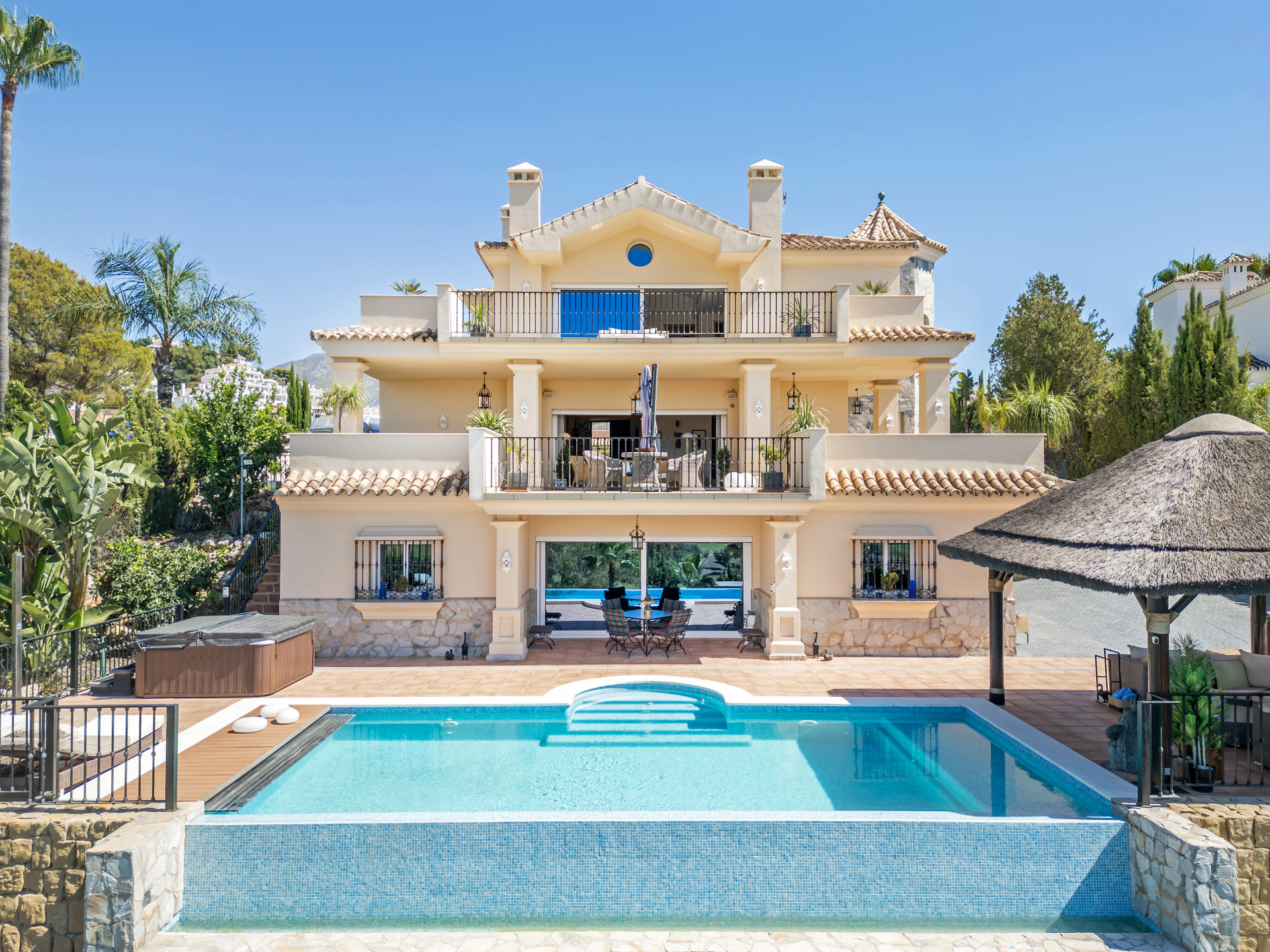 4 Bed, 4 Bath, HouseFor Sale, Marbella, Malaga