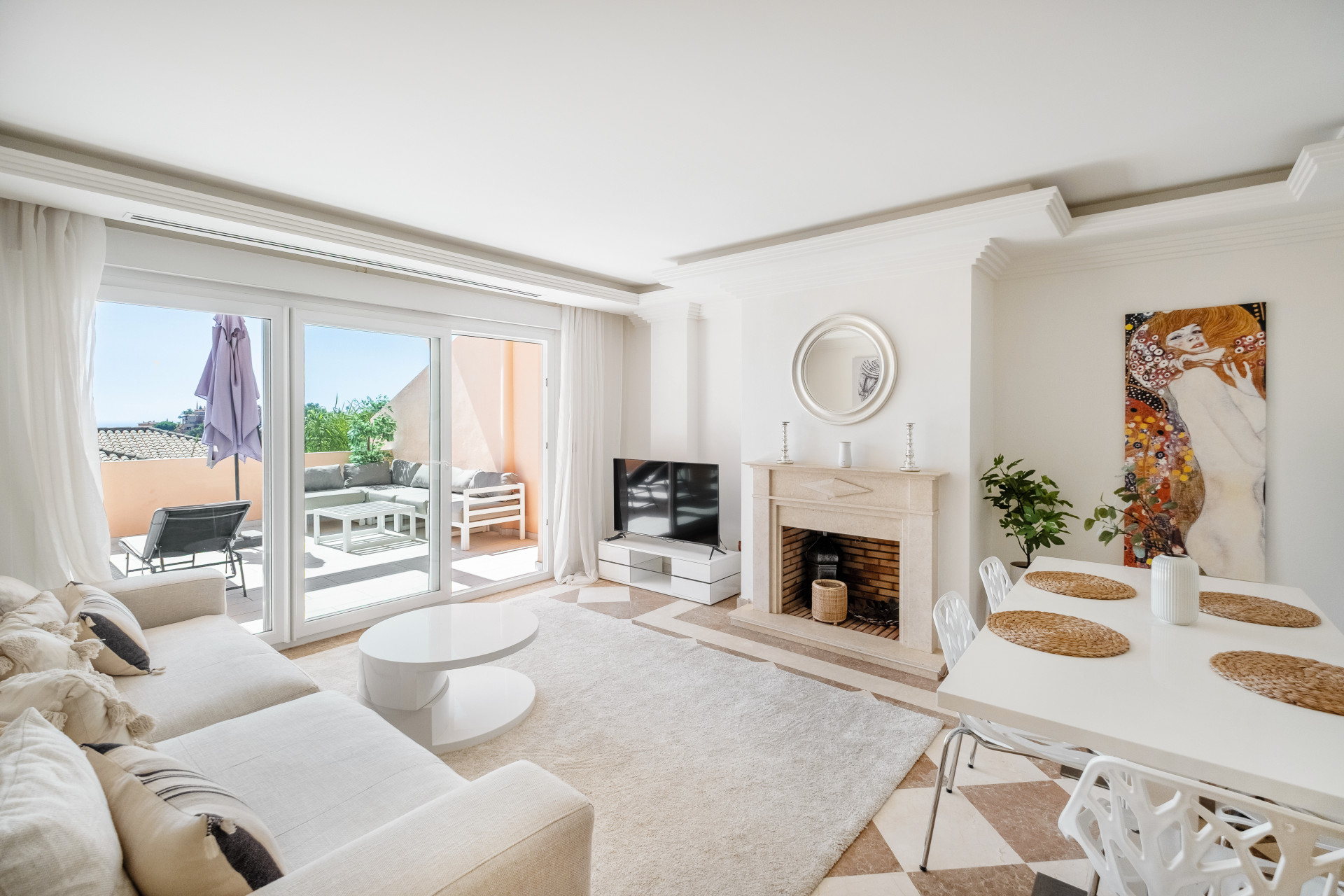 2 Bed, 2 Bath, ApartmentFor Sale, Marbella, Malaga