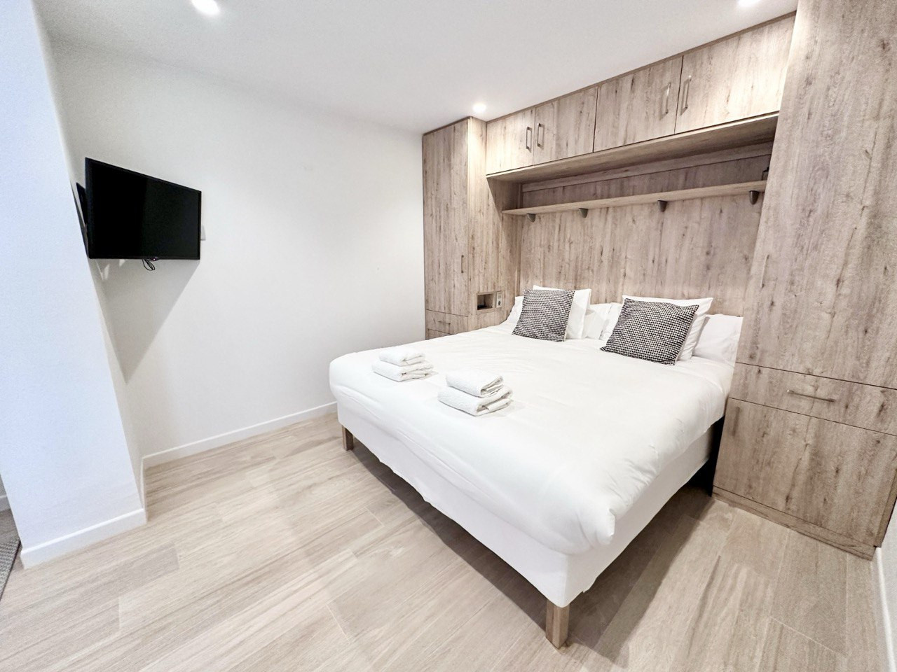 1 Bed, 1 Bath, ApartmentFor Sale, Marbella, Malaga
