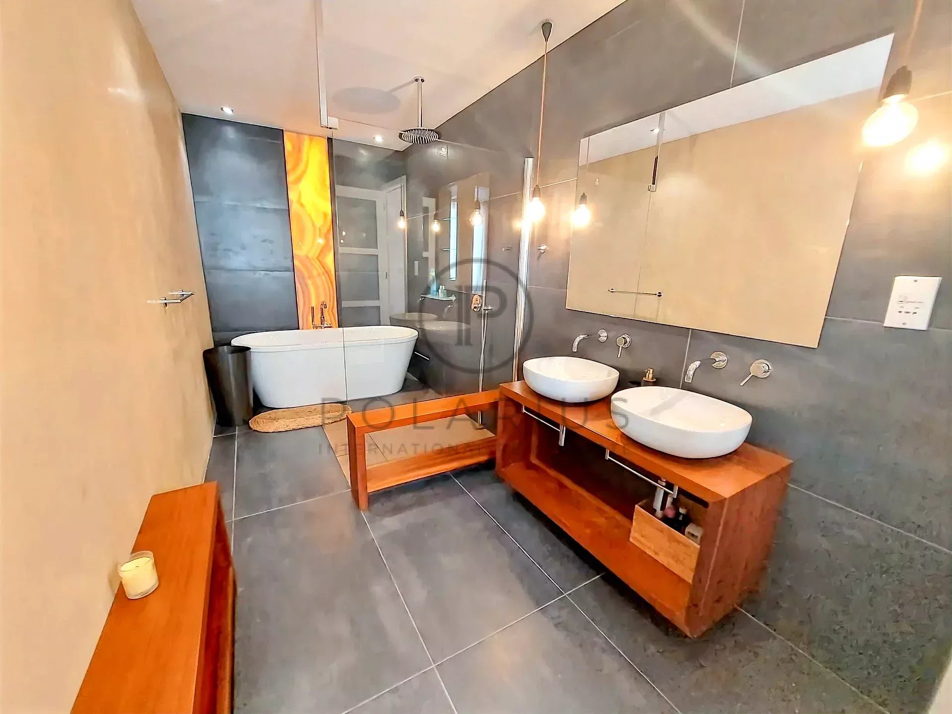 2 Bed, 2 Bath, ApartmentFor Sale, Valletta, South Eastern