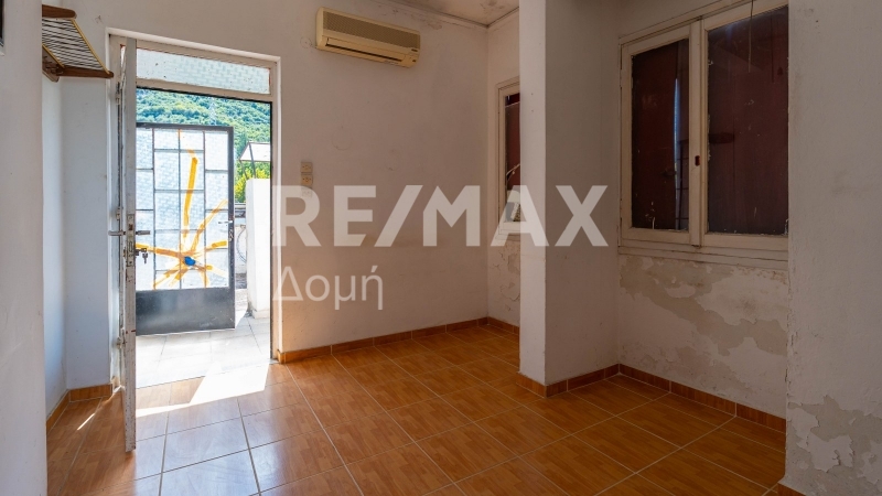 11 Bed, 7 Bath, HouseFor Sale, Center, Kamena Vourla, Phthiotis