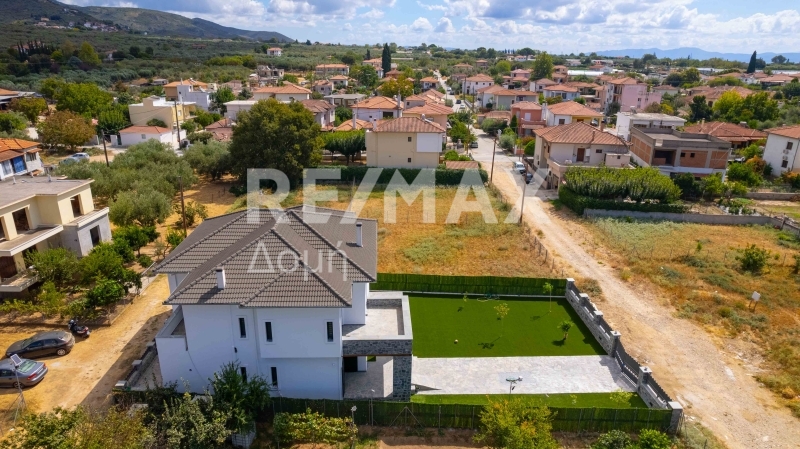 4 Bed, 1 Bath, ApartmentFor Sale, Center, Agria, Magnesia 4 Bed, 1 Bath, ApartmentFor Sale, Center, Agria, Magnesia