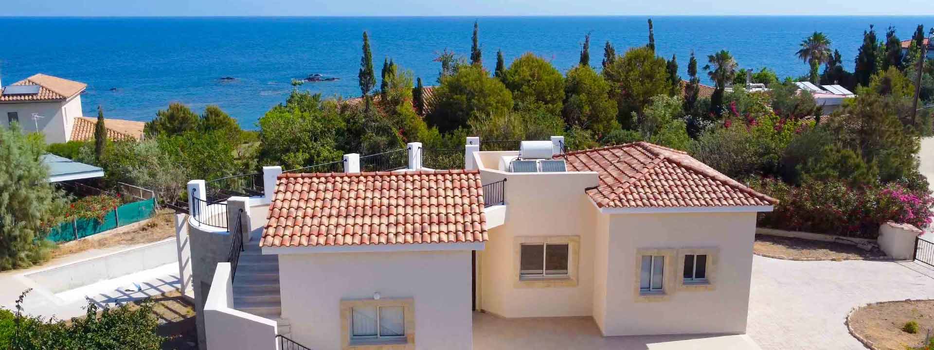 HouseFor Sale, Polis
