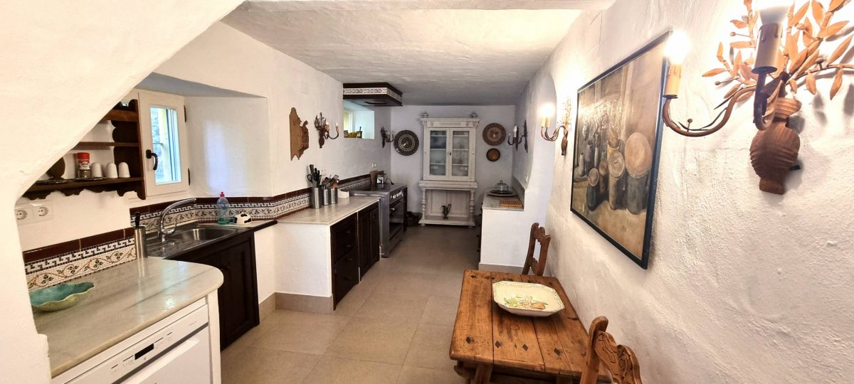 Commercial Property, For Sale