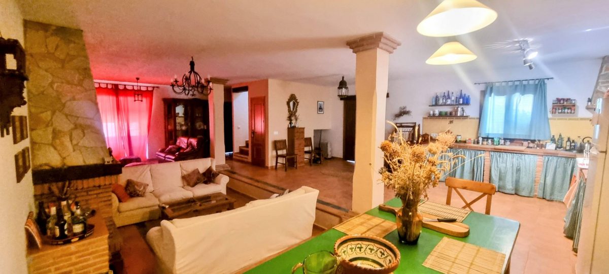 4 Bed, 2 Bath, HouseFor Sale, Cortes de La Frontera, Andalucia