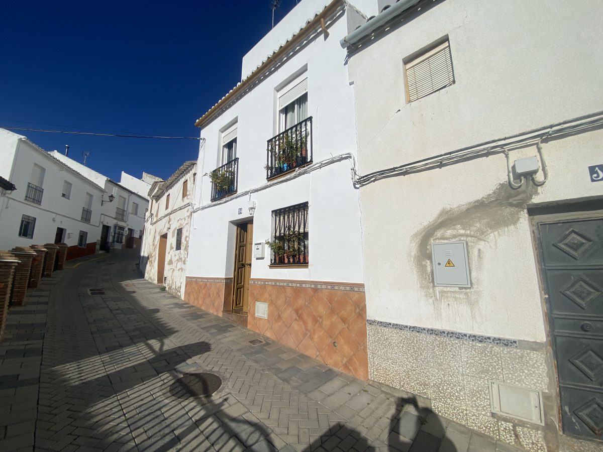 2 Bed, 1 Bath, HouseFor Sale, Olvera, Andalucia