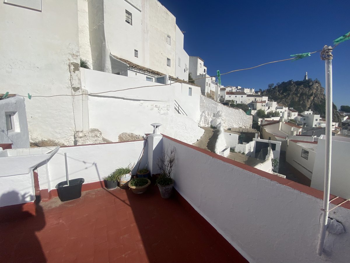 2 Bed, 1 Bath, HouseFor Sale, Olvera, Andalucia