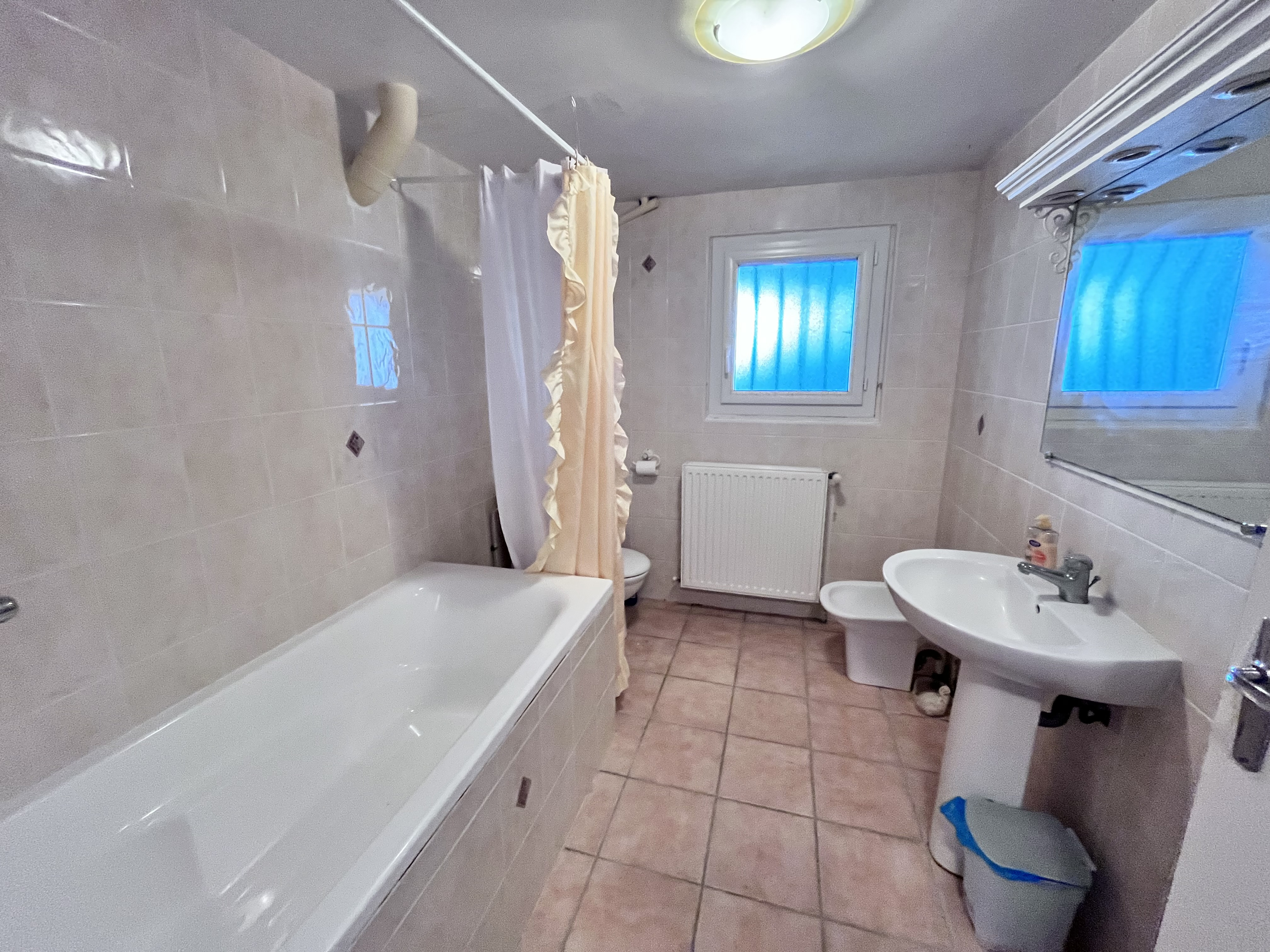 6 Bed, 2 Bath, HouseFor Sale, Eymet, Dordogne, Aquitaine, 24500