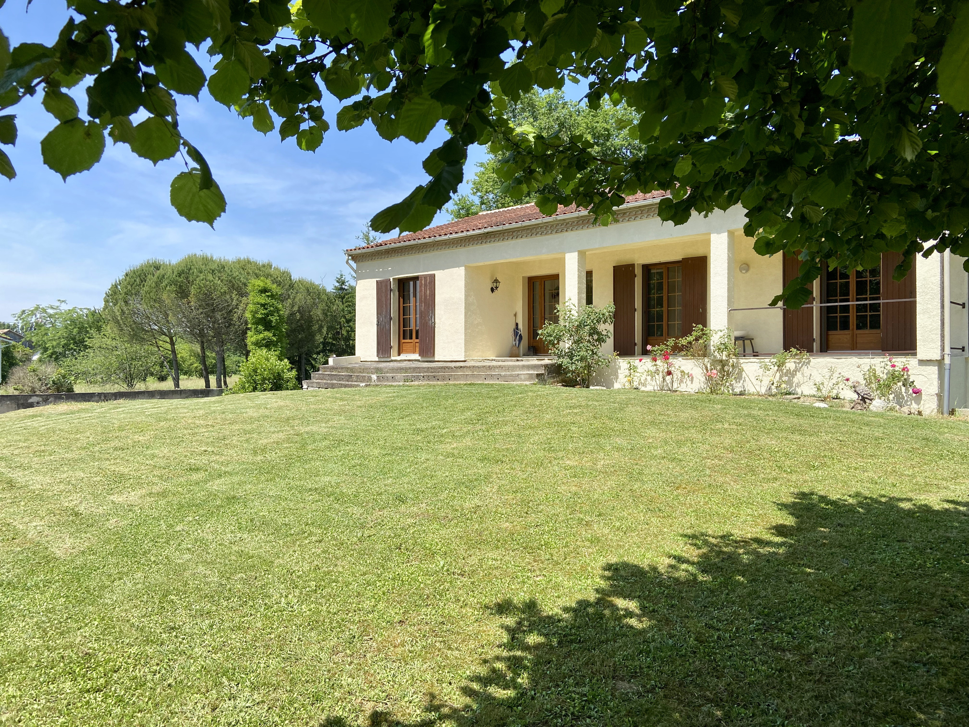 4 Bed, 1 Bath, HouseFor Sale, Miramont de guyenne, Lot-et-Garonne, Aquitaine, 47800