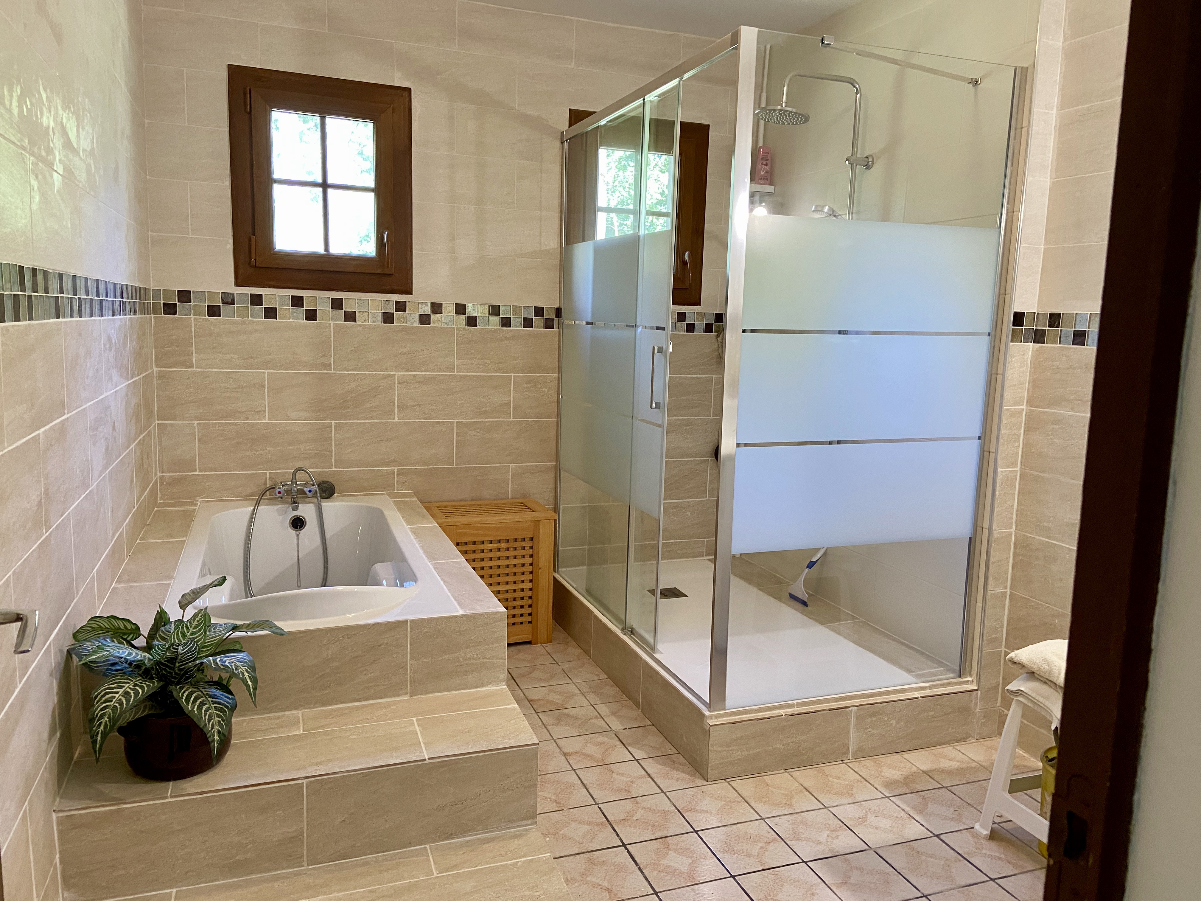 4 Bed, 1 Bath, HouseFor Sale, Miramont de guyenne, Lot-et-Garonne, Aquitaine, 47800