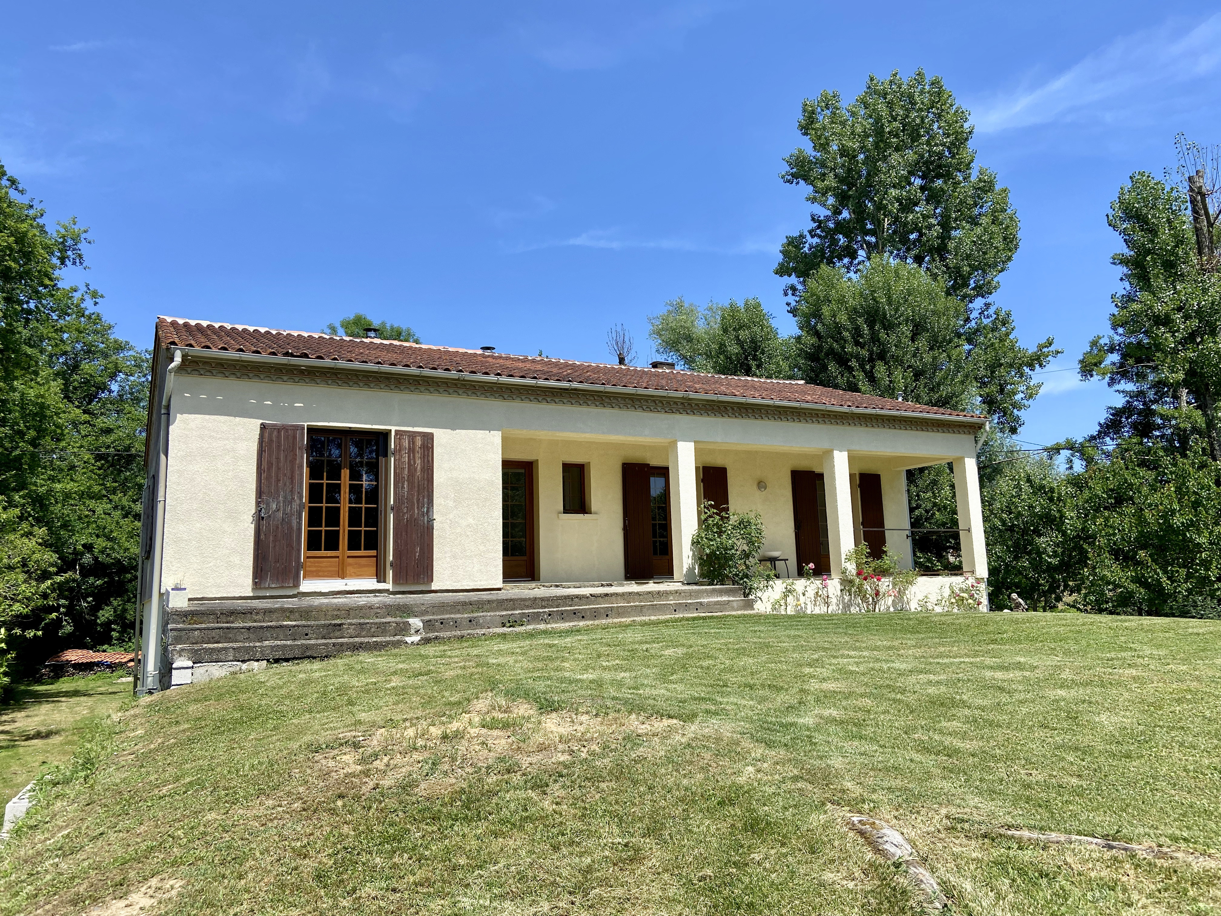 4 Bed, 1 Bath, HouseFor Sale, Miramont de guyenne, Lot-et-Garonne, Aquitaine, 47800