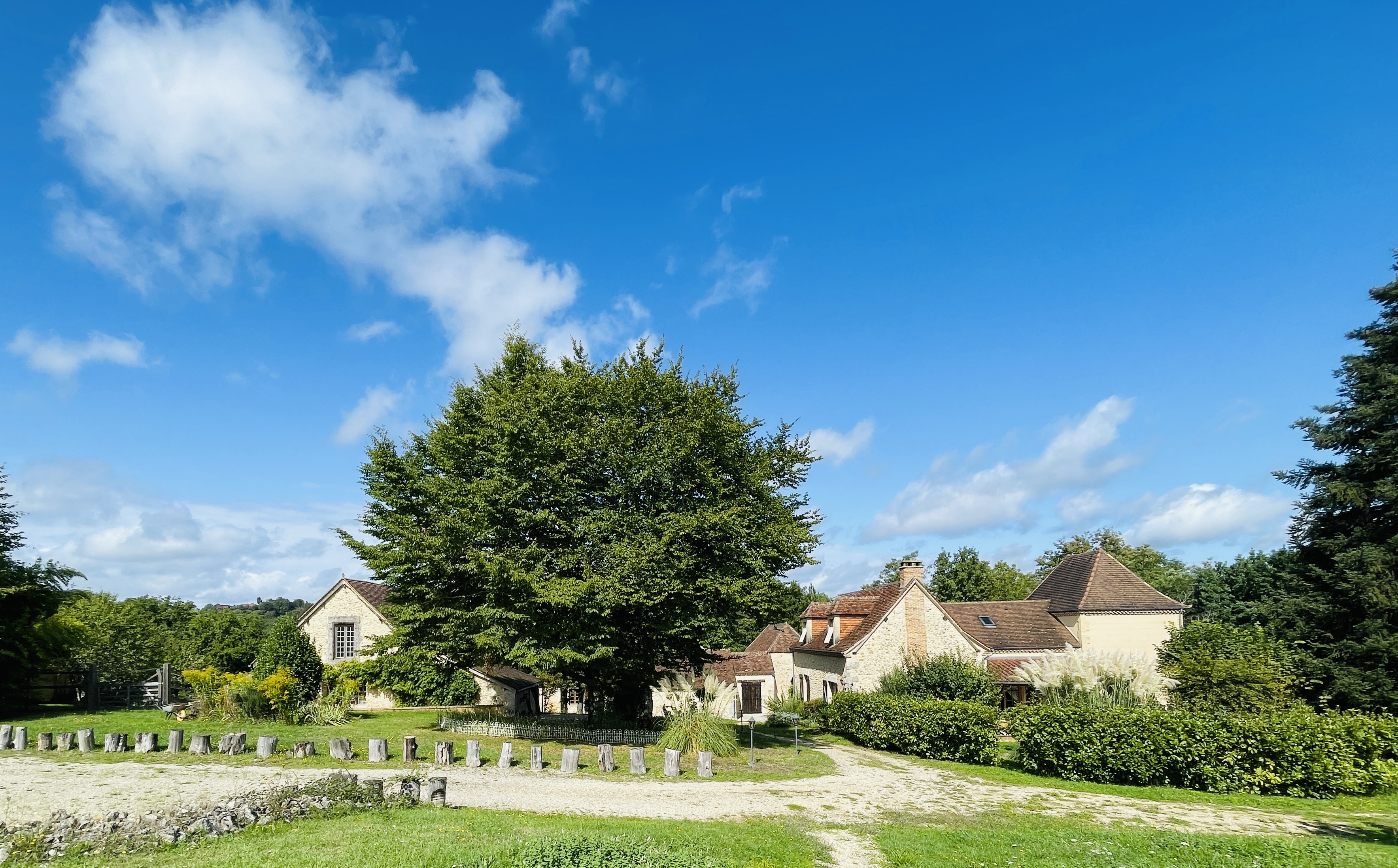 9 Bed, 2 Bath, HouseFor Sale, Rouffignac st cernin de r, Dordogne, Aquitaine, 24580
