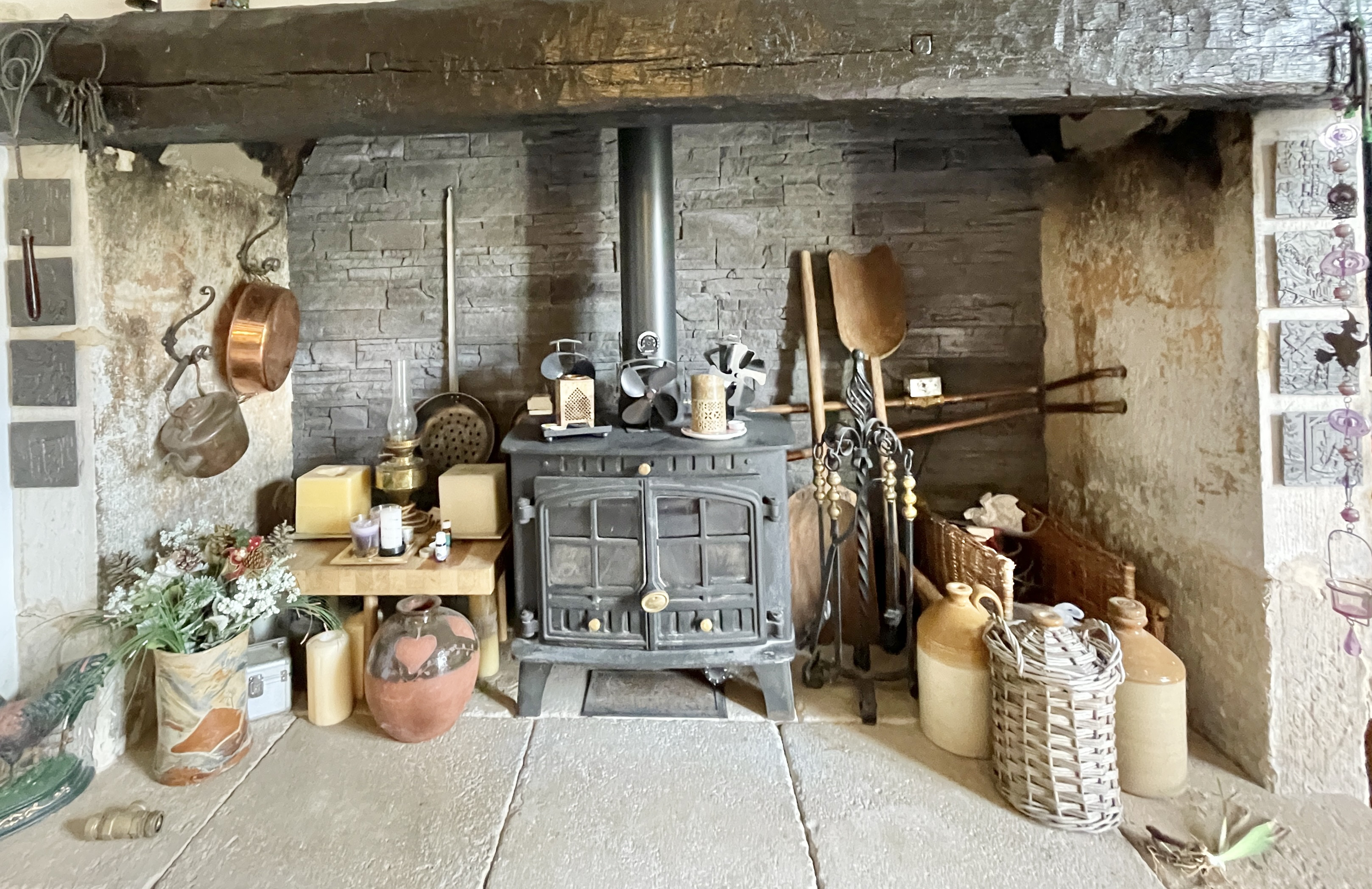 9 Bed, 2 Bath, HouseFor Sale, Rouffignac st cernin de r, Dordogne, Aquitaine, 24580