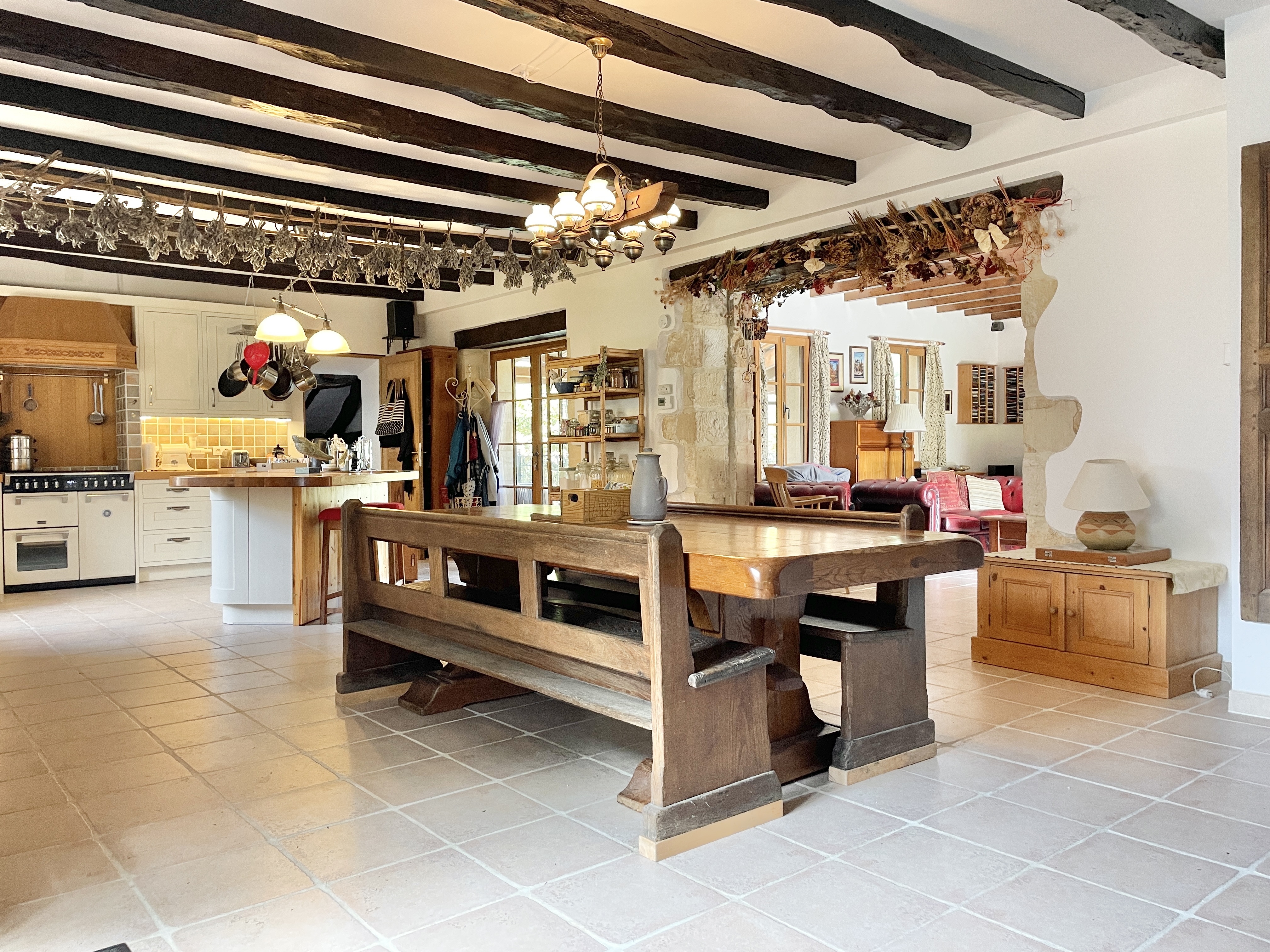 9 Bed, 2 Bath, HouseFor Sale, Rouffignac st cernin de r, Dordogne, Aquitaine, 24580