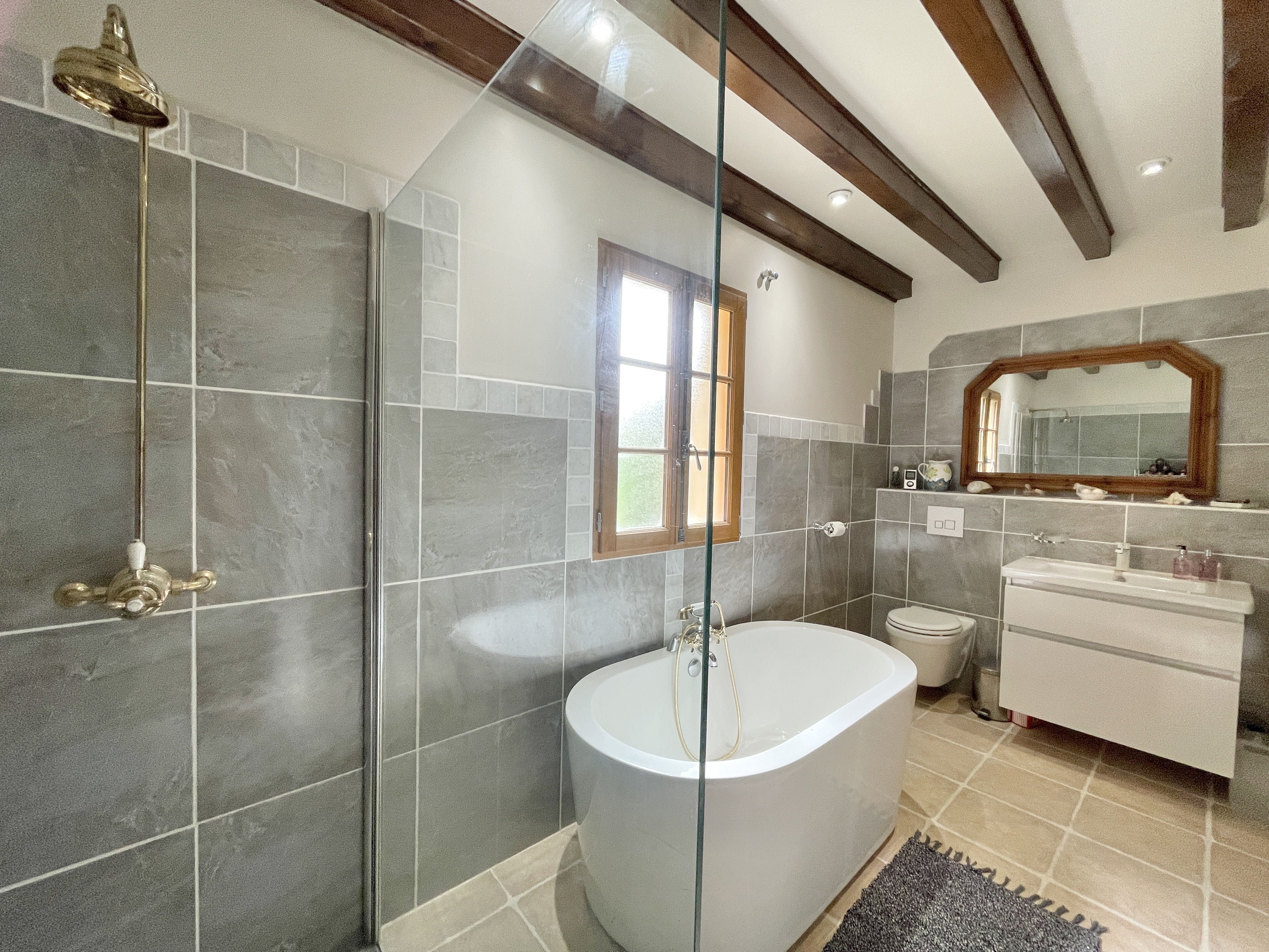 9 Bed, 2 Bath, HouseFor Sale, Rouffignac st cernin de r, Dordogne, Aquitaine, 24580