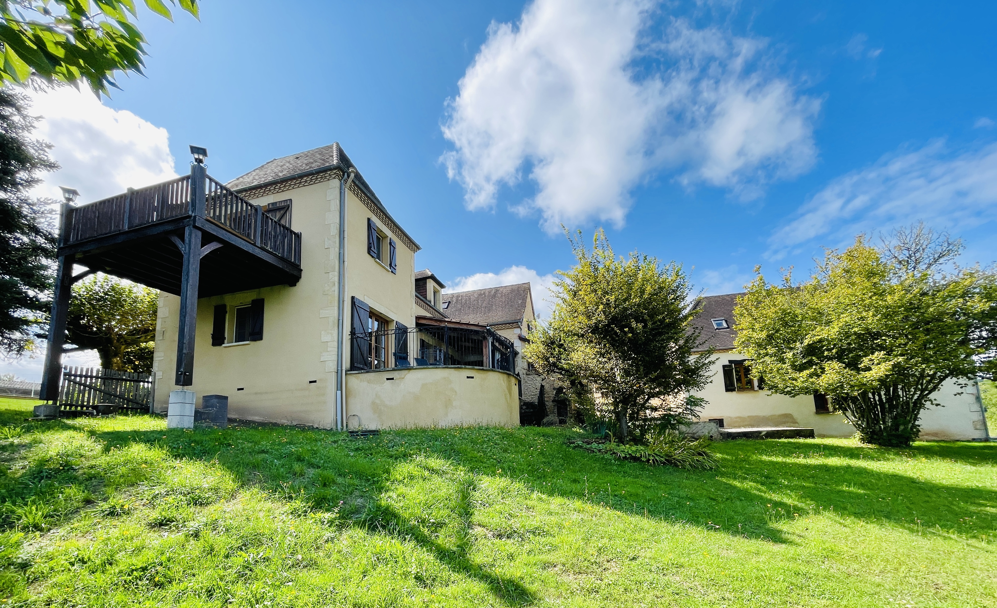9 Bed, 2 Bath, HouseFor Sale, Rouffignac st cernin de r, Dordogne, Aquitaine, 24580