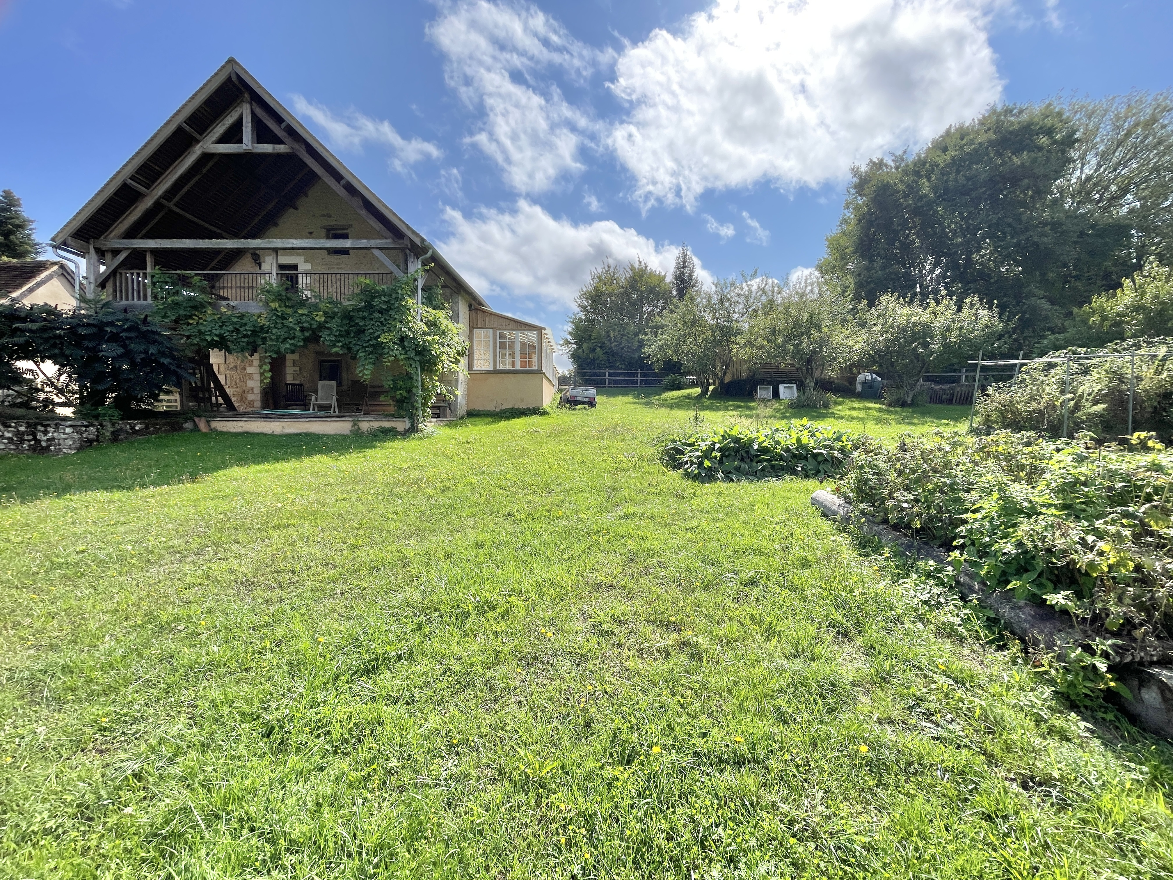 9 Bed, 2 Bath, HouseFor Sale, Rouffignac st cernin de r, Dordogne, Aquitaine, 24580